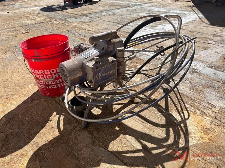 ultra-395-pc-electric-paint-sprayer-image-2