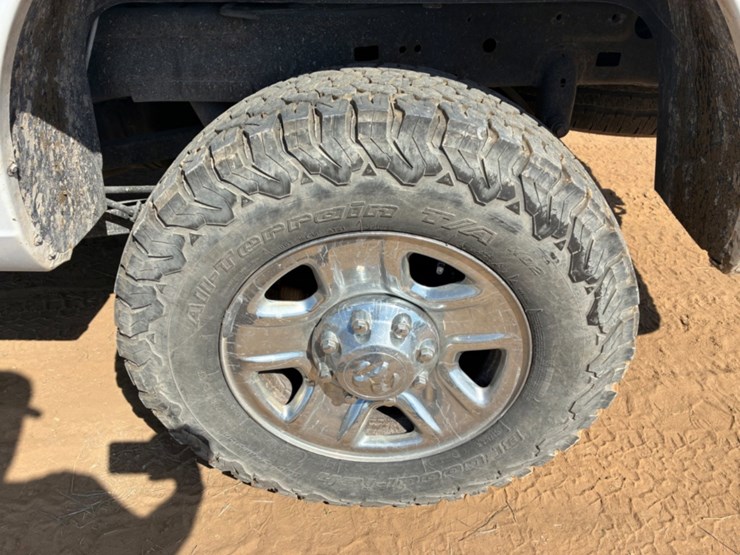 2018-dodge-2500-image-11