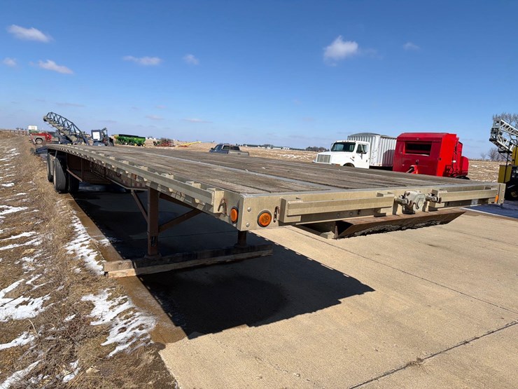 2003-chaparrel-102”-x-48ft-semi-flatbed-trailer-image-2