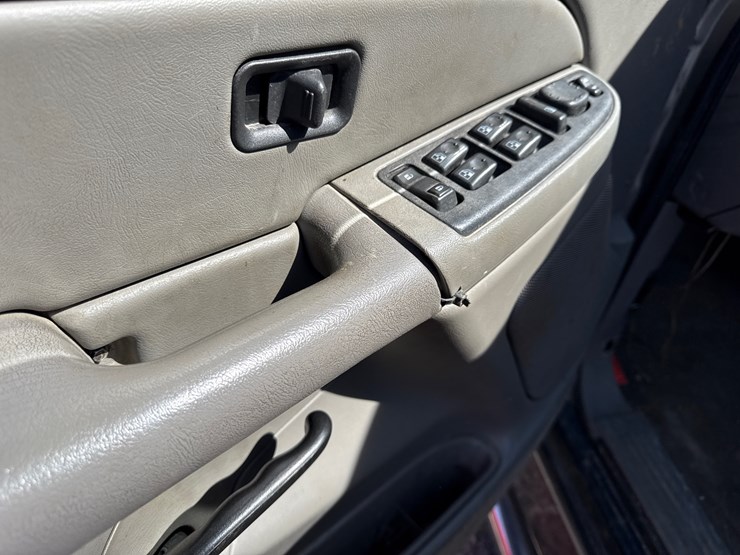 #5349-•-inop-2005-chevrolet-avalanche-pickup-3gnec12z25g286152-image-43