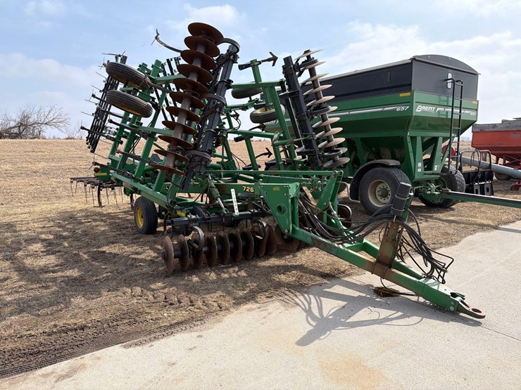 john-deere-726-image-2