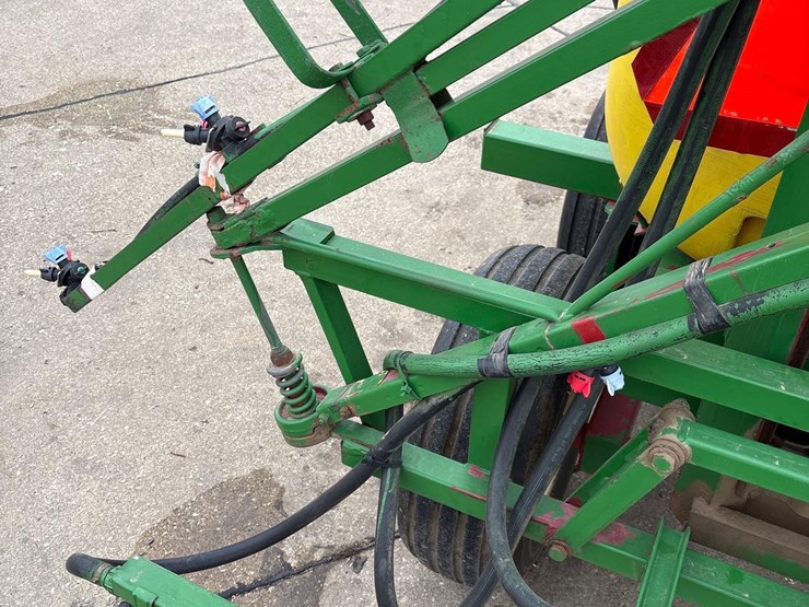 500-gallon-pull-type-sprayer-image-27