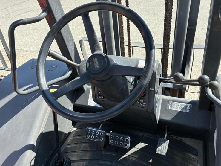 2015-case-586h-image-16