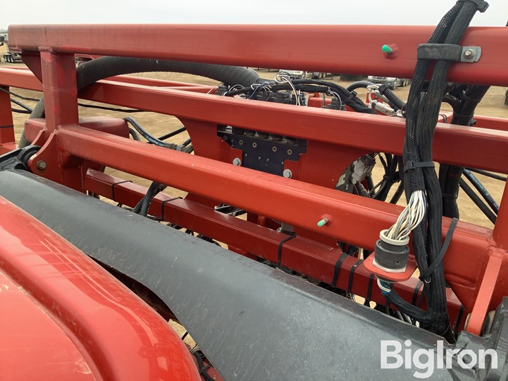 2013-case-ih-4430-self-propelled-sprayer-image-15