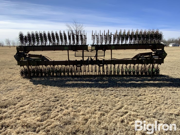 john-deere-400-image-2