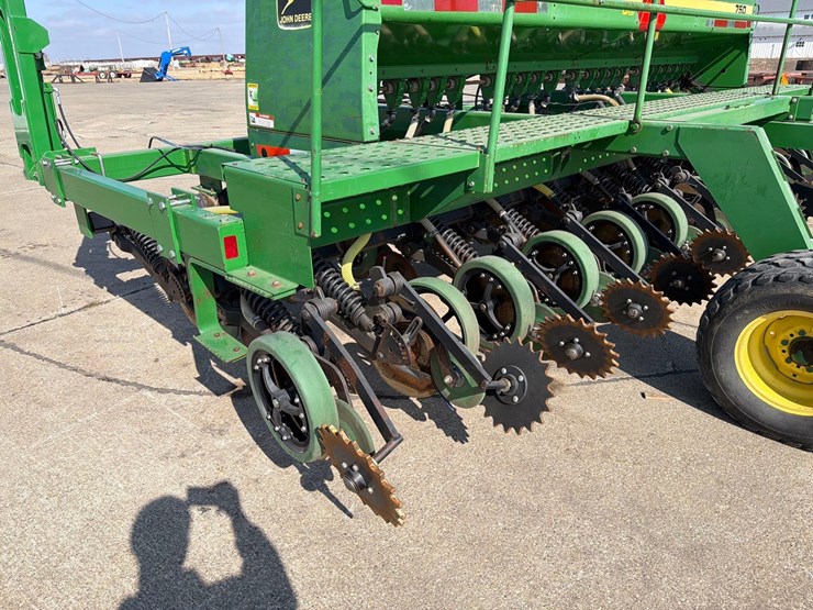 john-deere-750-image-6