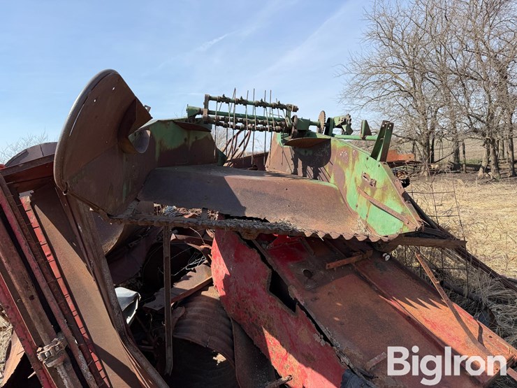farm-scrap-metal-pile-image-10