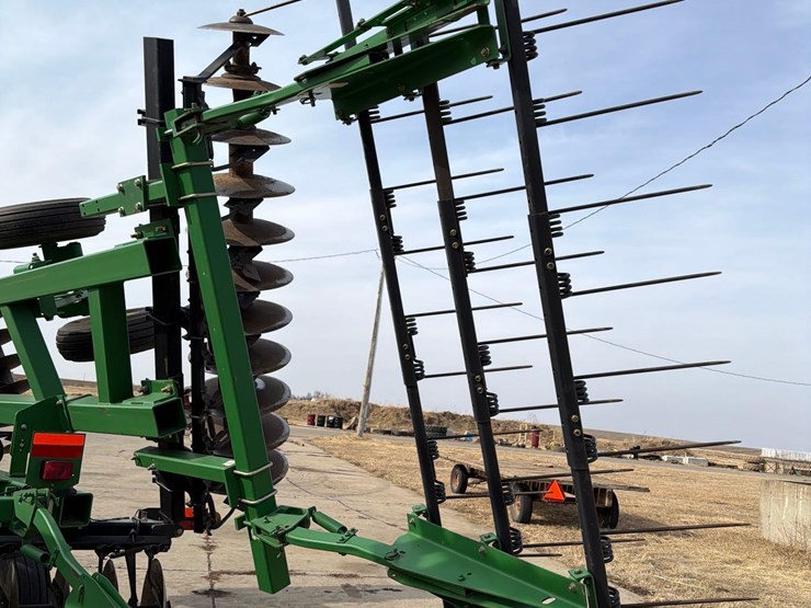 john-deere-637-image-30