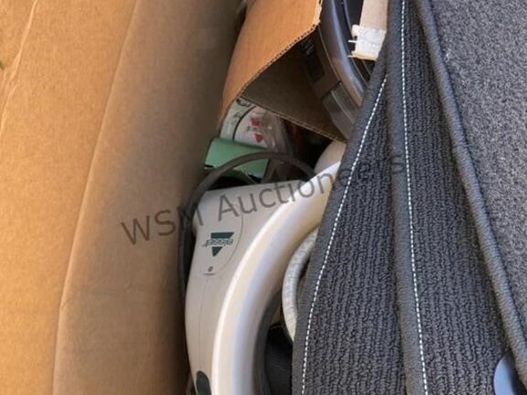 pallet-of-misc-image-6