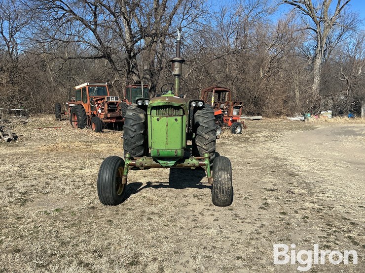 john-deere-4010-image-2