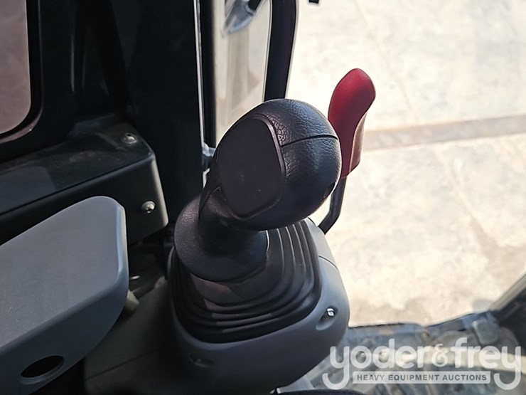 2023-deere-50g-image-33