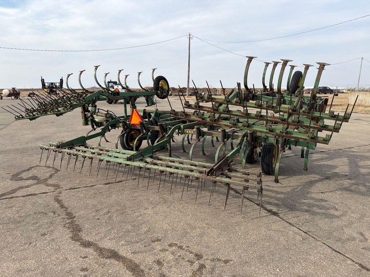 john-deere-1010-image-3