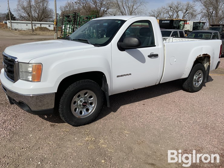 2011-gmc-sierra-1500-image-1