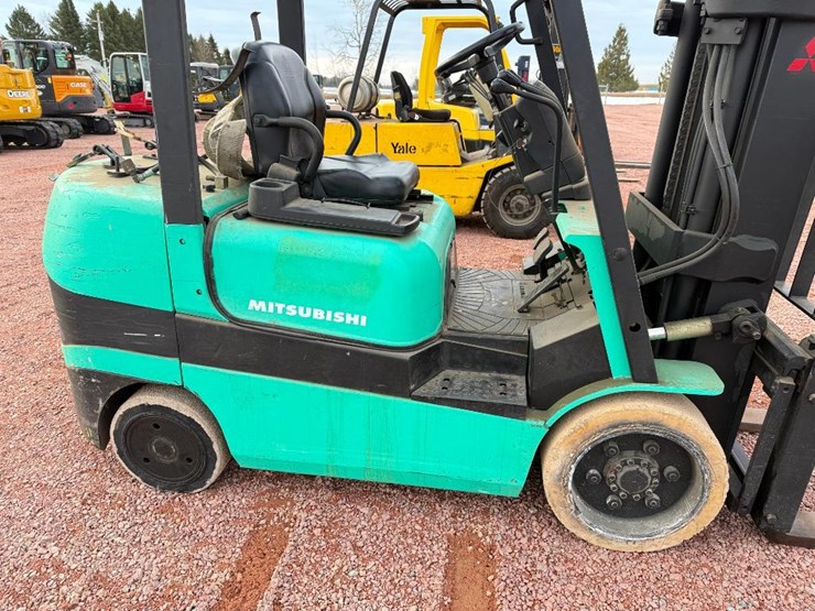 mitsubishi-fgc30k-image-11