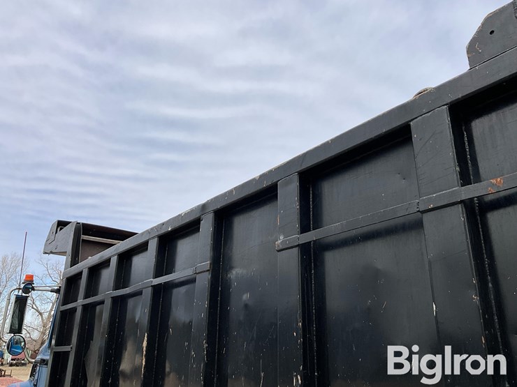 2003-mack-granite-cv713-image-16