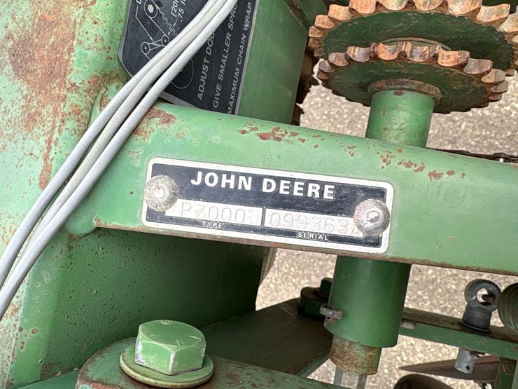 john-deere-7000-image-11