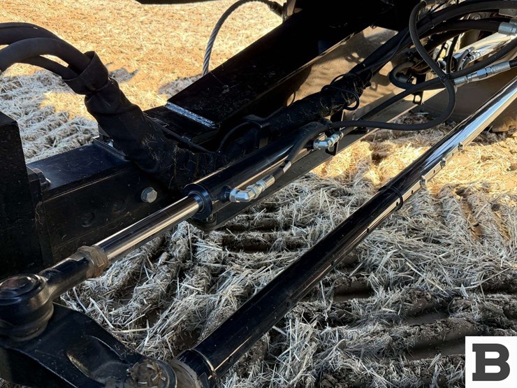 2025-case-ih-8260-image-52