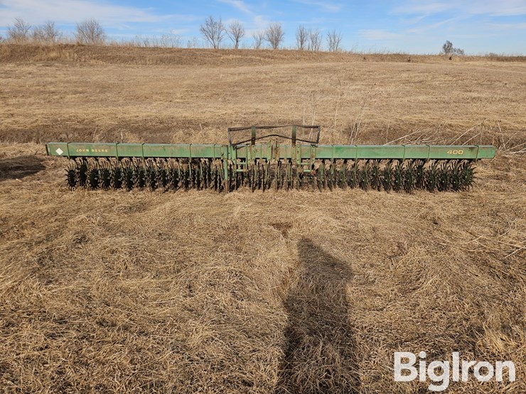 john-deere-400-image-2