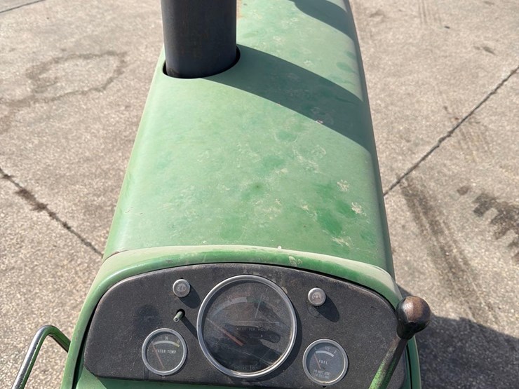 john-deere-3010-image-25