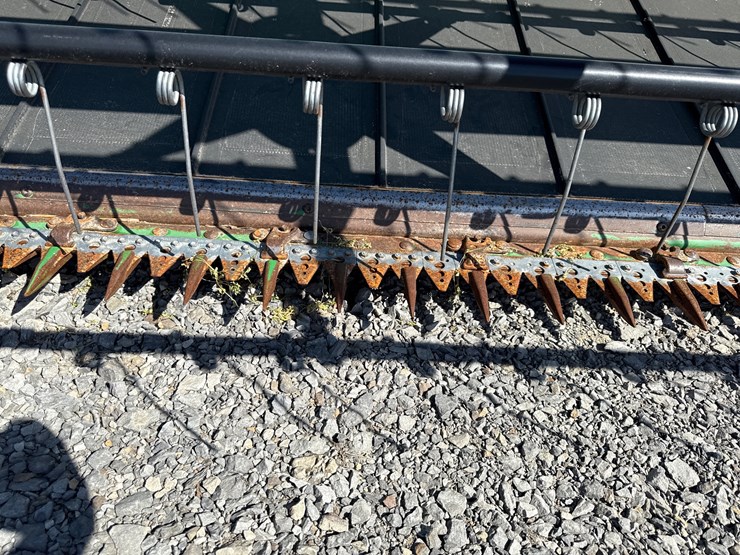 john-deere-630d-image-17