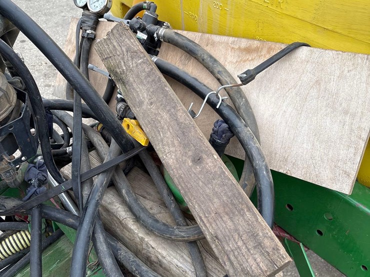 500-gallon-pull-type-sprayer-image-32