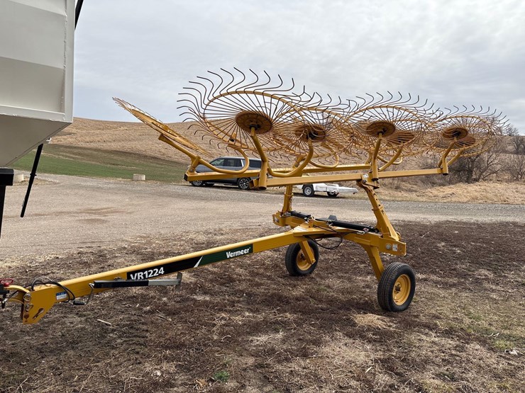 2021-vermeer-vr1224-image-1