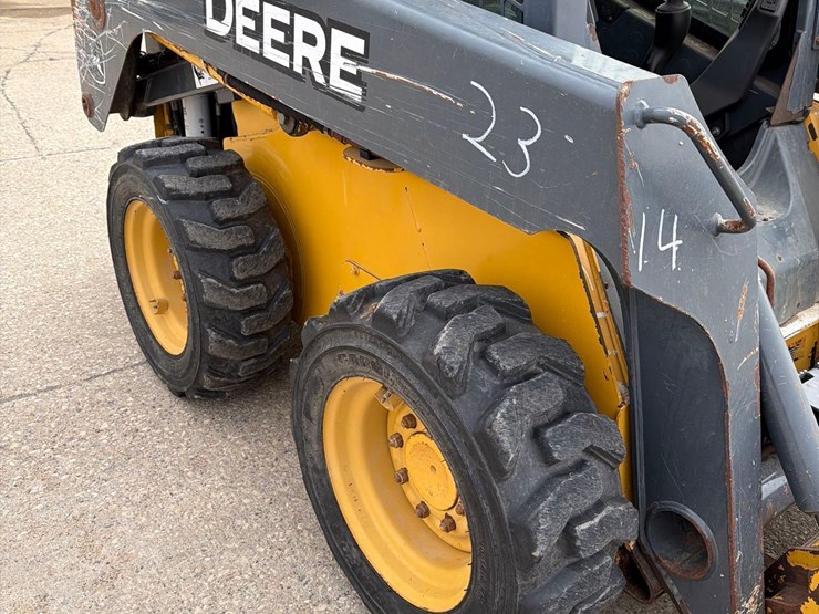 deere-318d-image-21
