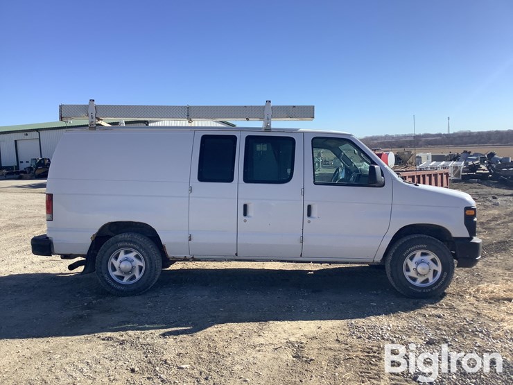 2013-ford-e250-image-4