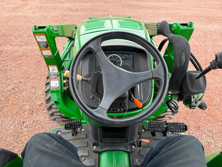 john-deere-4052m-image-52