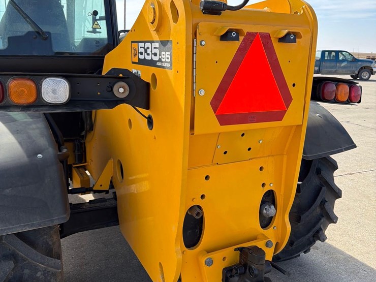 2012-jcb-535-95-image-18