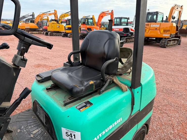 mitsubishi-fgc30k-image-32