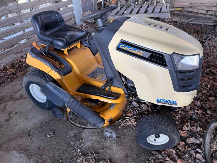 cub-cadet-ltx1040-image-1