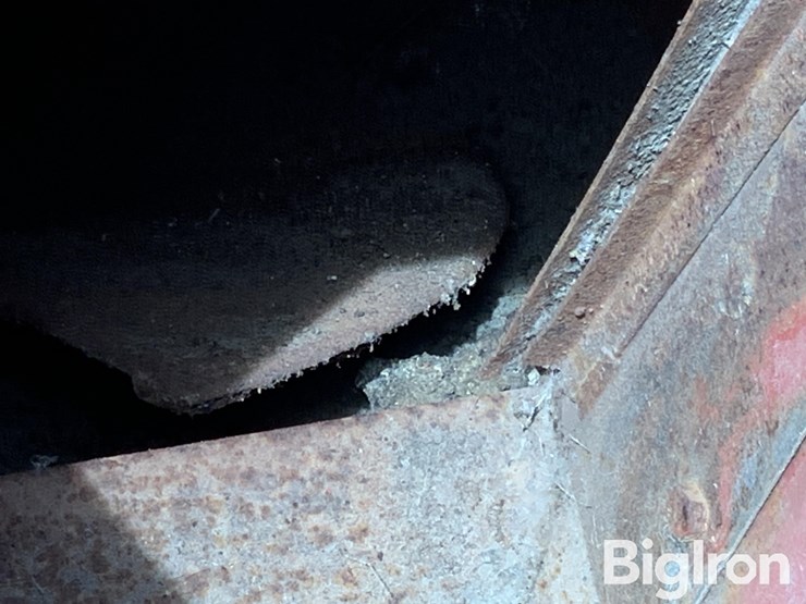 international-1250-image-17