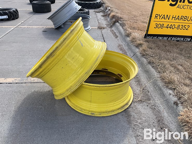 john-deere-8-image-8