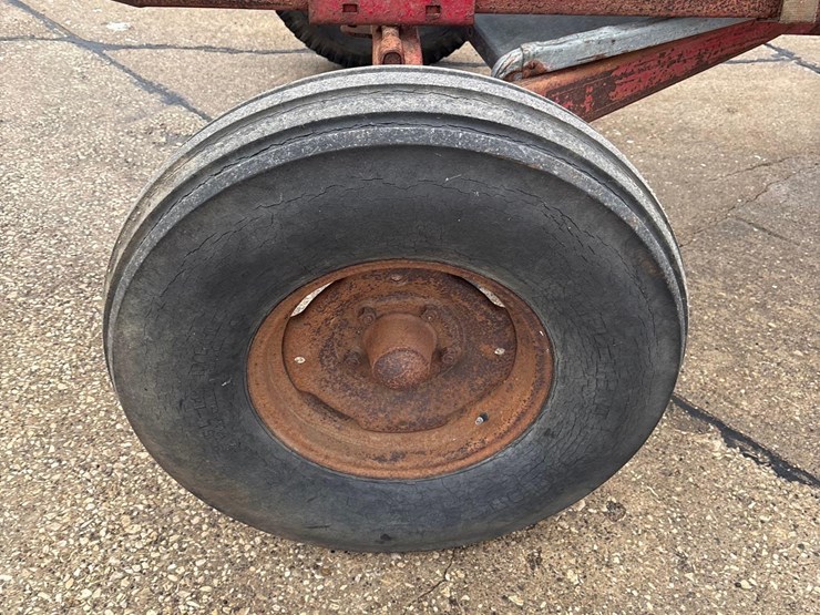 5-bolt-running-gear-with-hydraulic-hoist-image-17