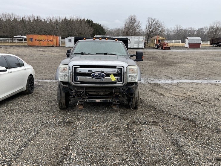 ford-f550-xlt-image-2