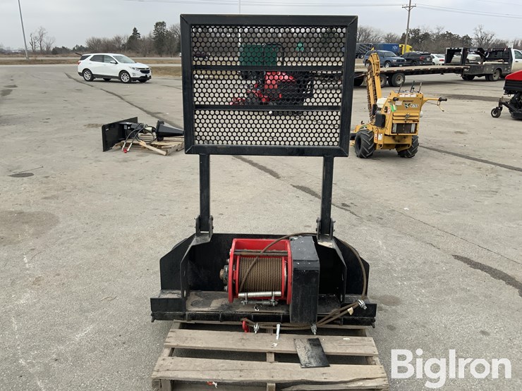 2025-massey-ferguson-730-image-6