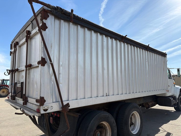 1990-international-4900-image-28