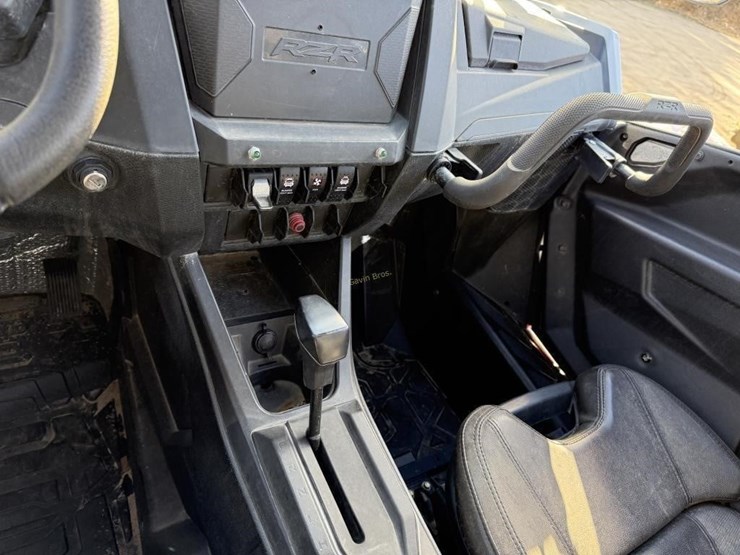 2022-polaris-pro-xp-sport-utv-image-8