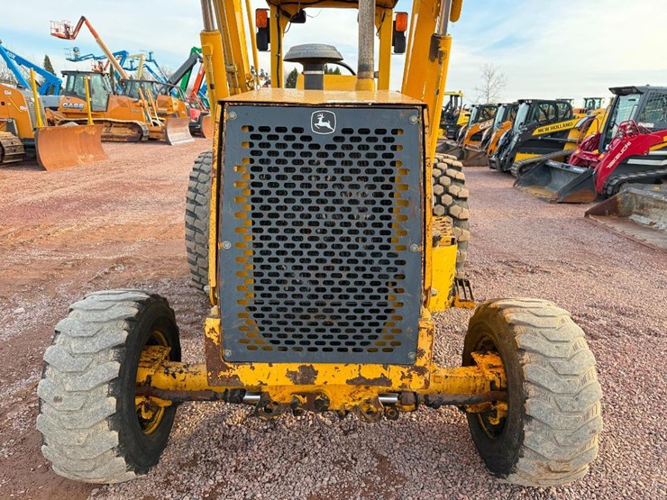 deere-210le-image-25