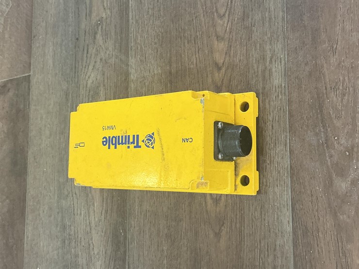 trimble-vm415-steering-valve-control-image-5