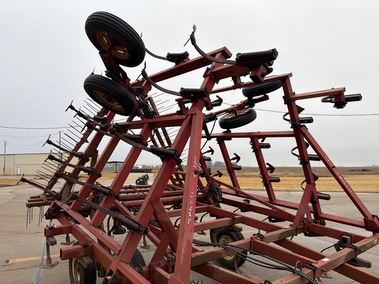 case-ih-4600-image-12