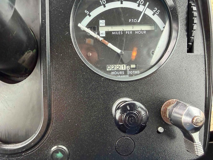 1975-john-deere-4230-image-33