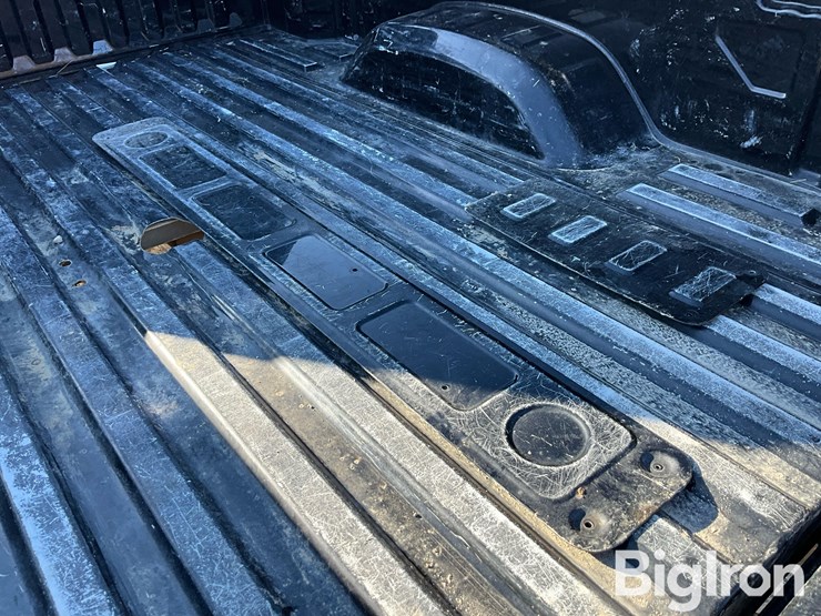 2020-chevrolet-silverado-2500hd-image-18