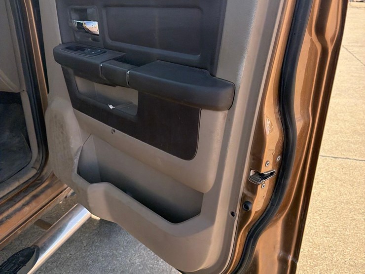 2011-dodge-ram-2500-image-35