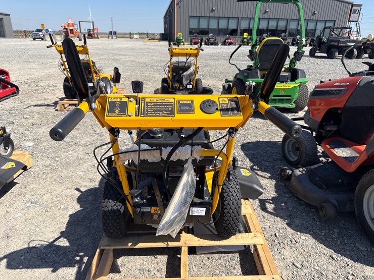 #36-•-unused-dewalt-dw33-33"-walk-behind-zero-turn-mower-1d25nk60041-inv#-41236-image-14