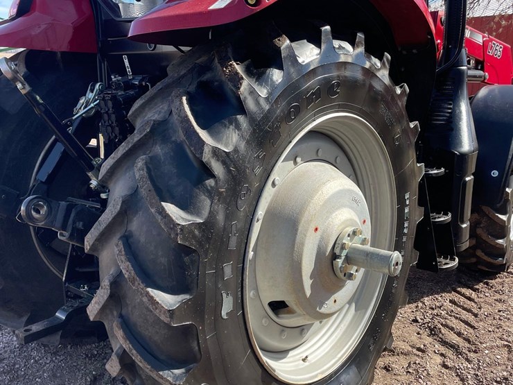 2013-case-ih-l765-image-18