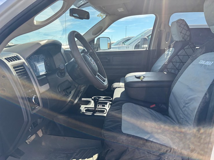 2012-dodge-3500-image-8