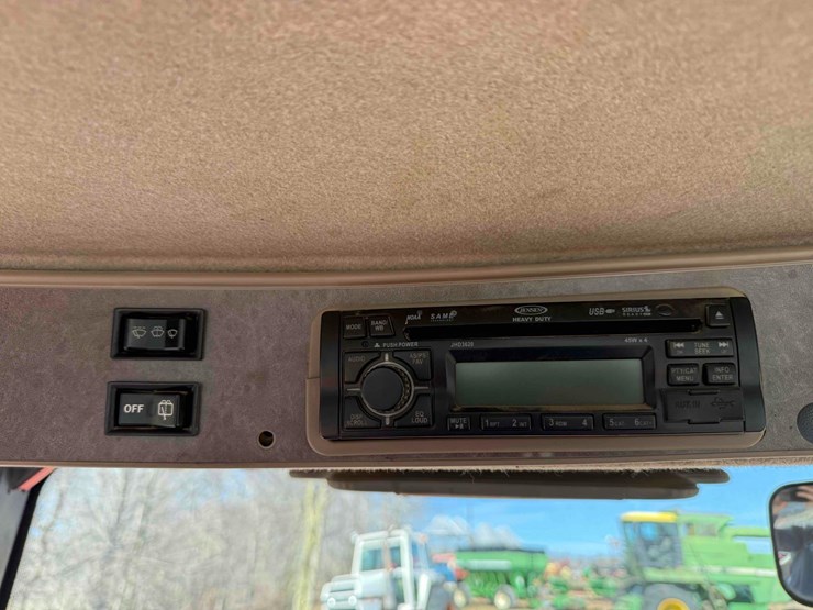 kubota-m126x-image-35