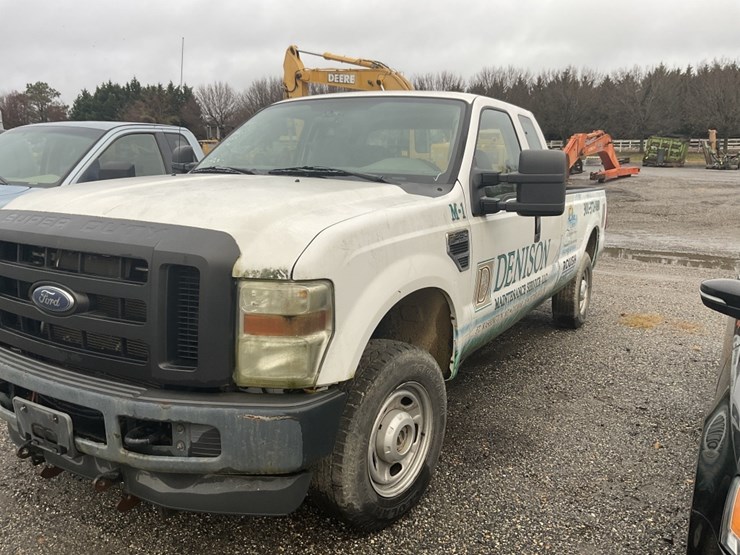 2010-ford-f250-image-1
